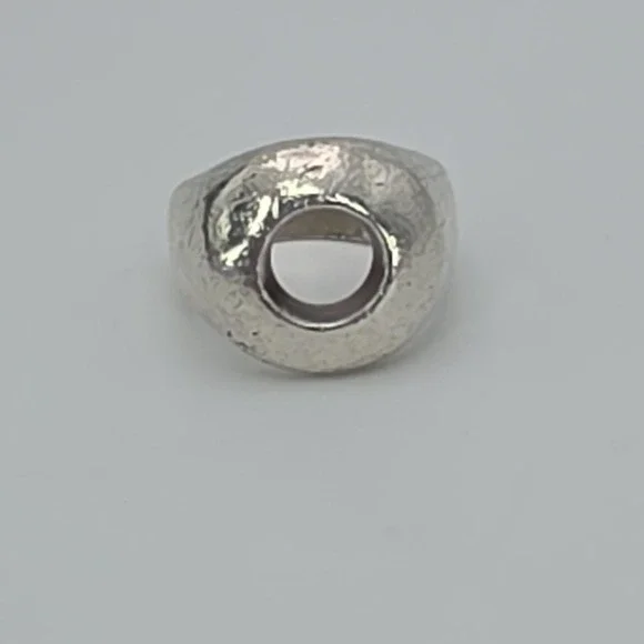 Vintage Dome Shaped Ring Hollow Center 925 Sterling Silver Textured Size 5.5 - Picture 5 of 11